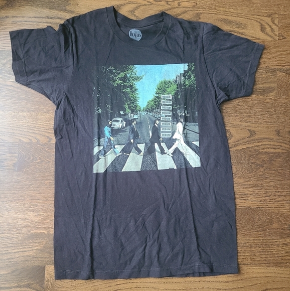 NWOT The Beatles Black Graphic T-Shirt sz.M 2014 - Picture 1 of 6